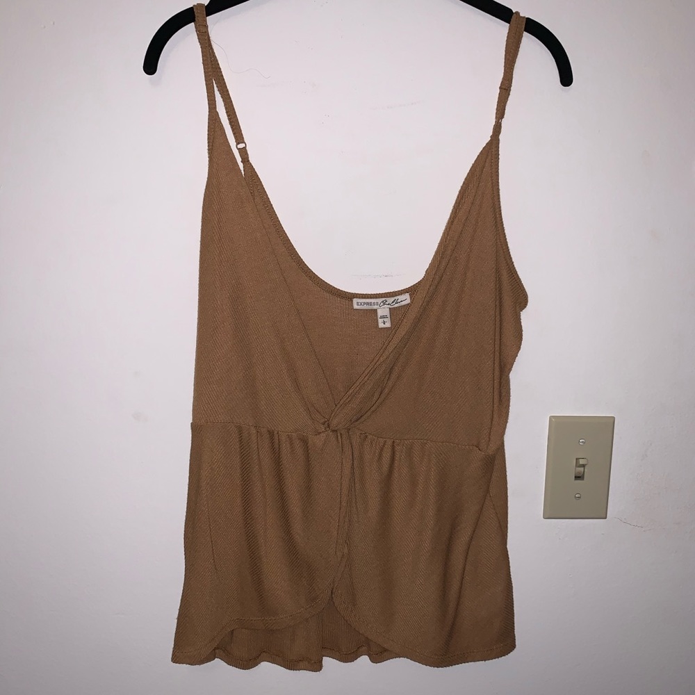 Ribbed Knotted Tank